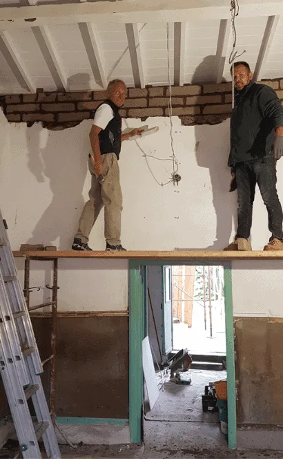 Travaux sur les murs traditionnels en pisé avec Luciano Pia