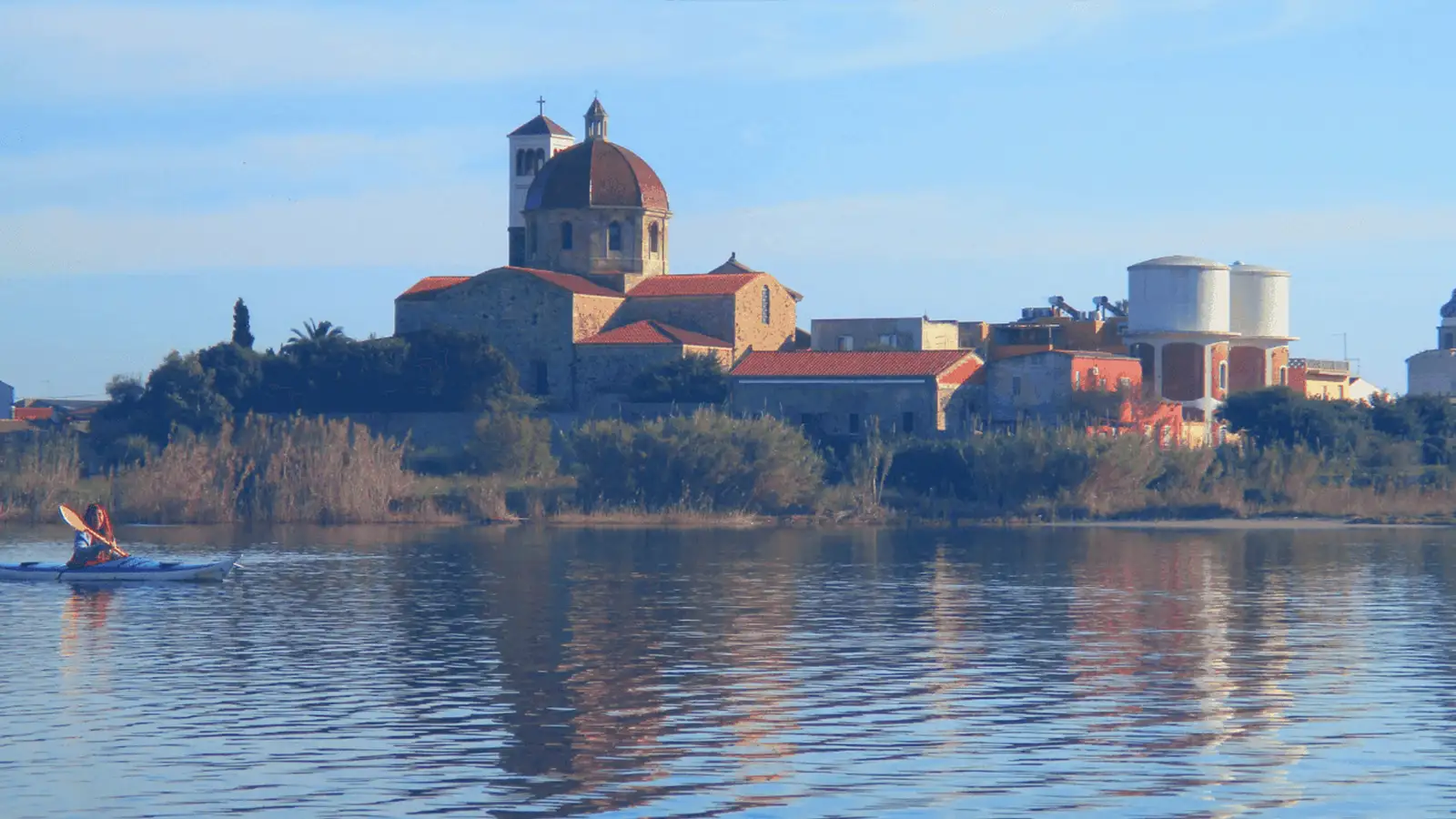 Canoa sul stagno di Cabras