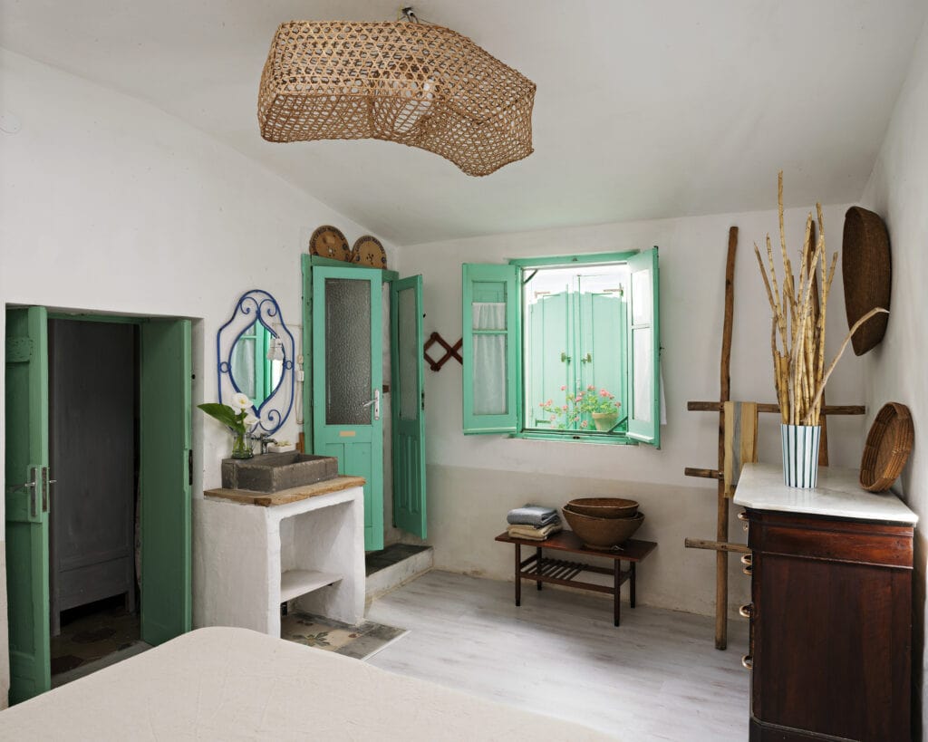 Una delle camere Limolo eco-friendly - Eco Hotel in Sardegna, bed and breakfast a Cabras, in privincia di Oristano, nella Penisola del Sinis - Bioarchitettura per un soggiorno più sostenibile
